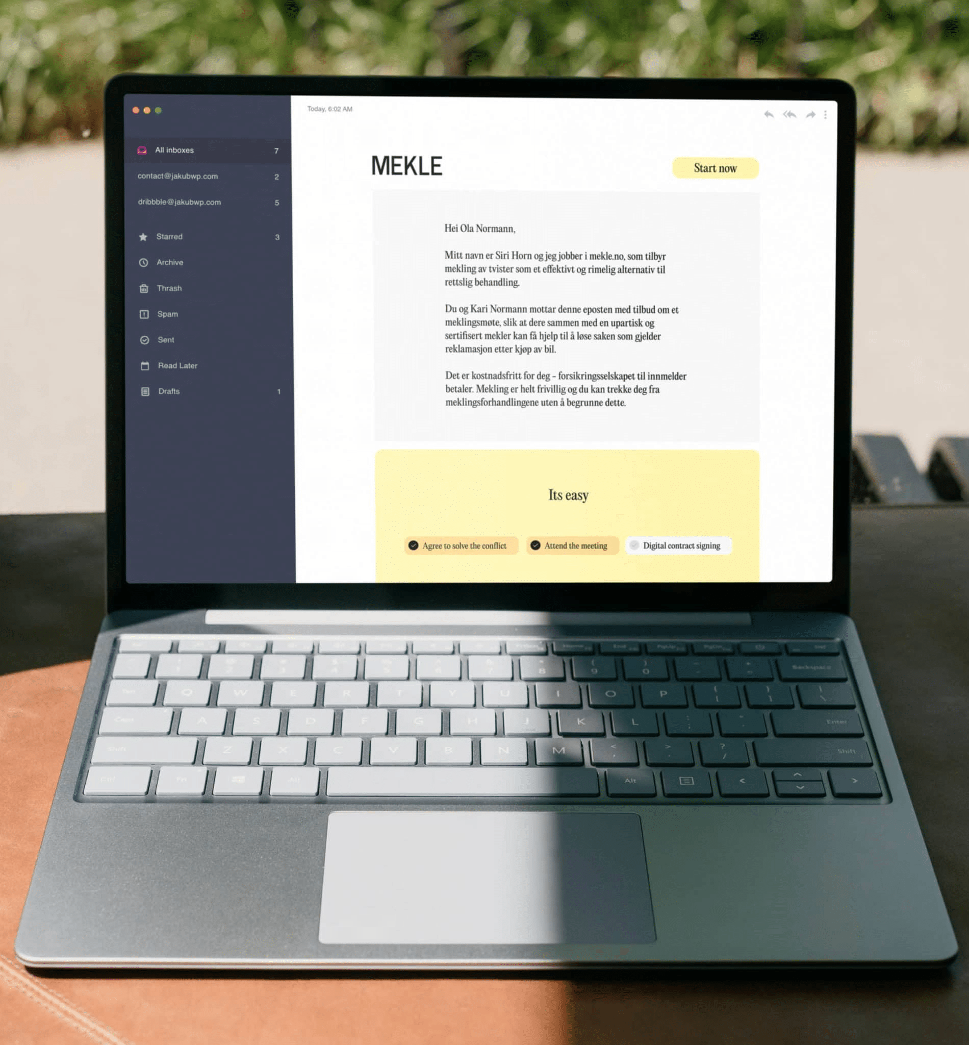 Bilde av en pc som viser meldingen du mottar av mekler dersom du ønsker å starte en mekling med en motpart